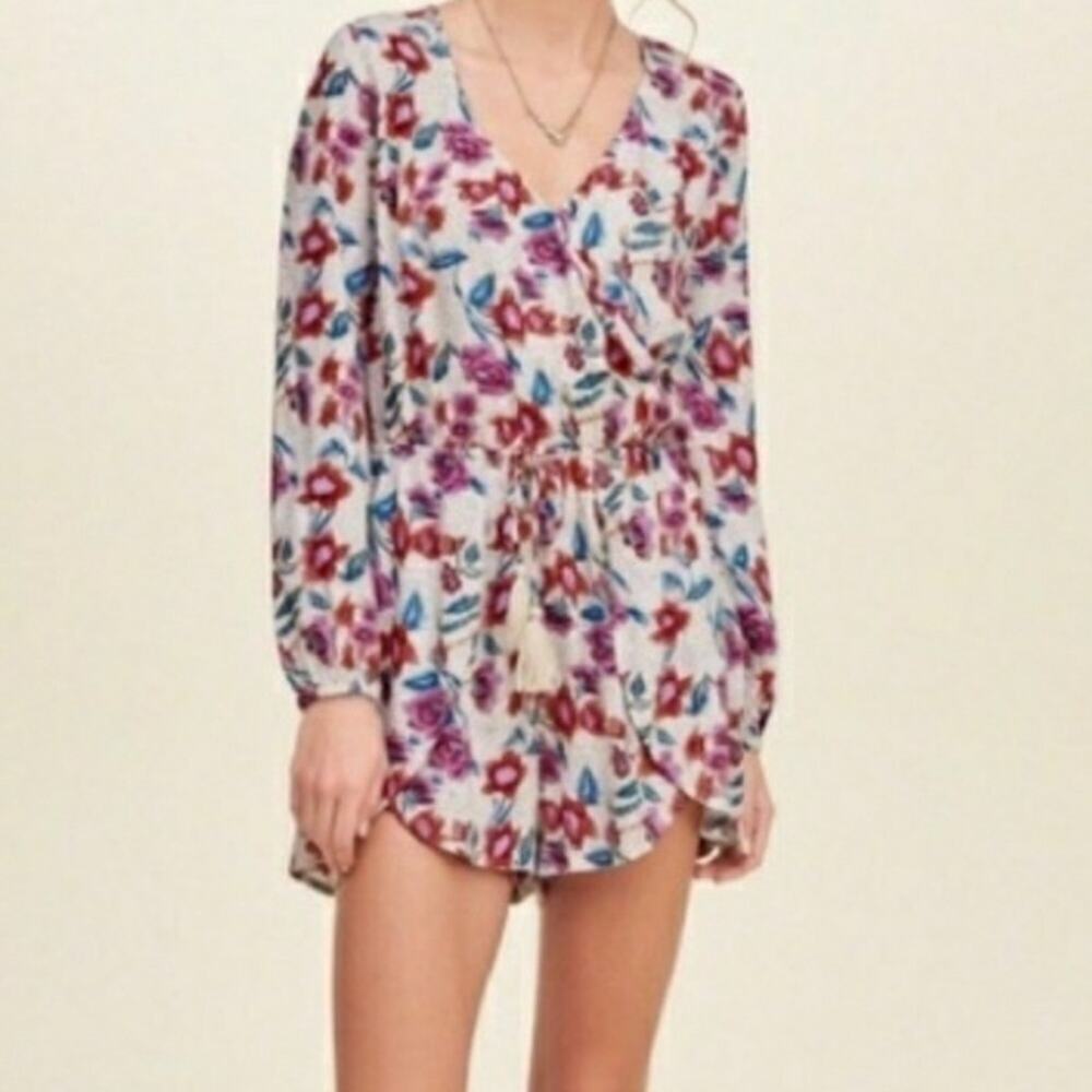 Hollister Floral Romper Small Long Sleeve V Neck Tassel Tie Boho